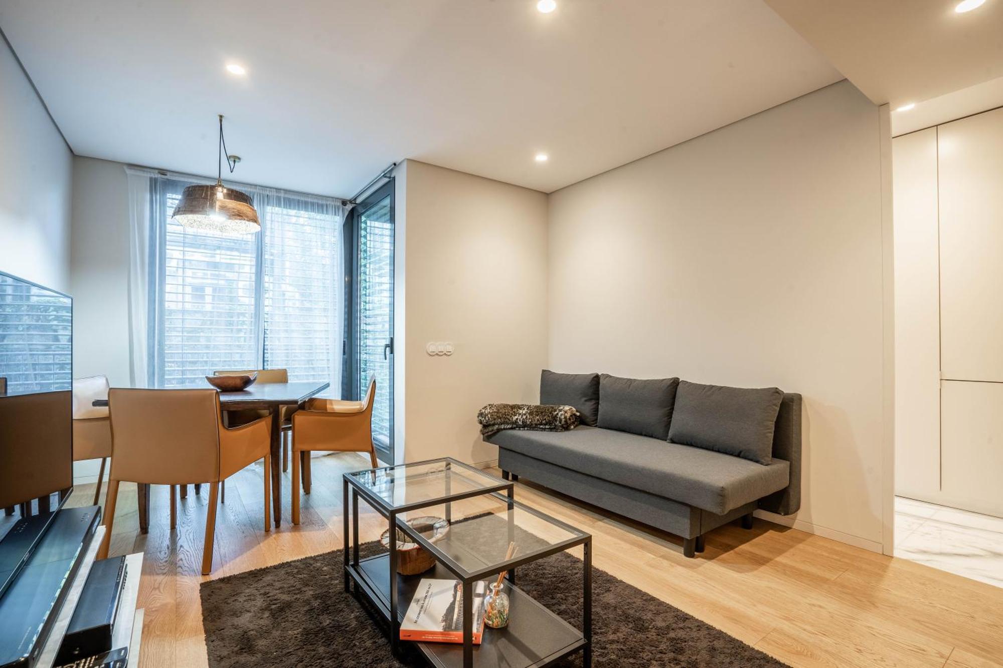 Primrose 1Br Delight W Parking By Lovelystay Porto Ngoại thất bức ảnh