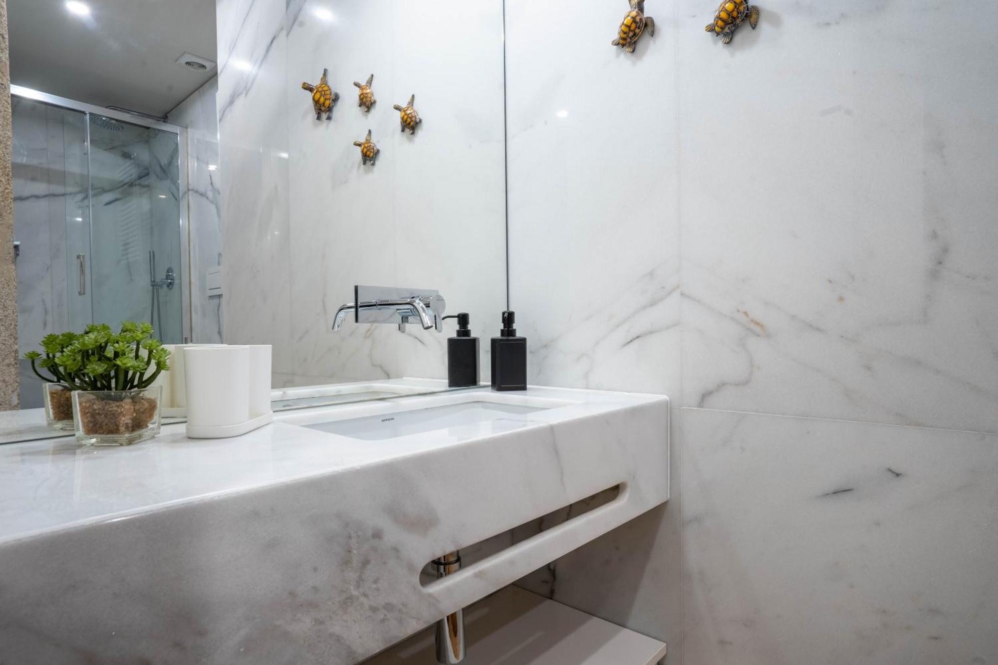 Primrose 1Br Delight W Parking By Lovelystay Porto Ngoại thất bức ảnh