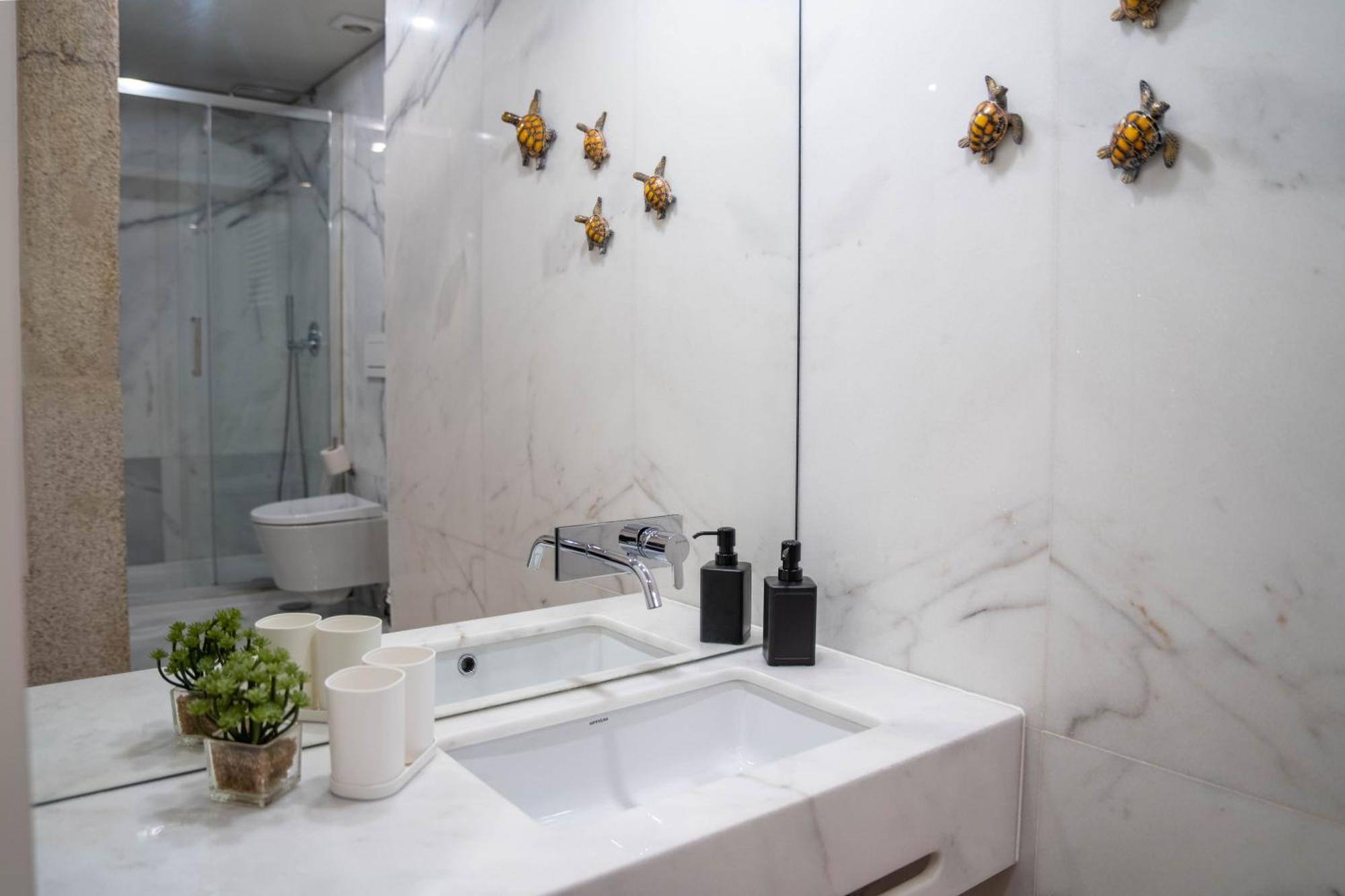 Primrose 1Br Delight W Parking By Lovelystay Porto Ngoại thất bức ảnh