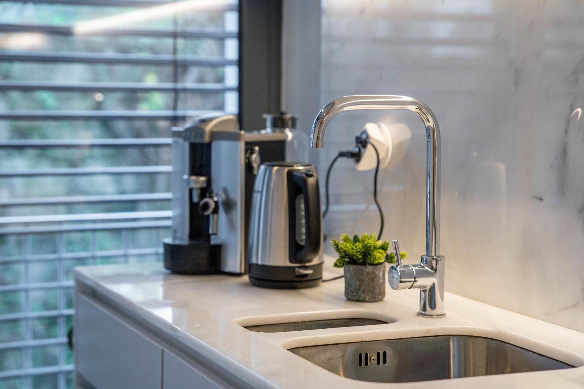 Primrose 1Br Delight W Parking By Lovelystay Porto Ngoại thất bức ảnh